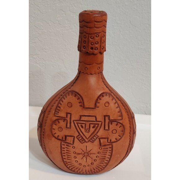 Vtg Leather Tooled Wrapped Wine/Liquor Decanter Columbian Souvenir Art Bottle - Picture 2 of 16
